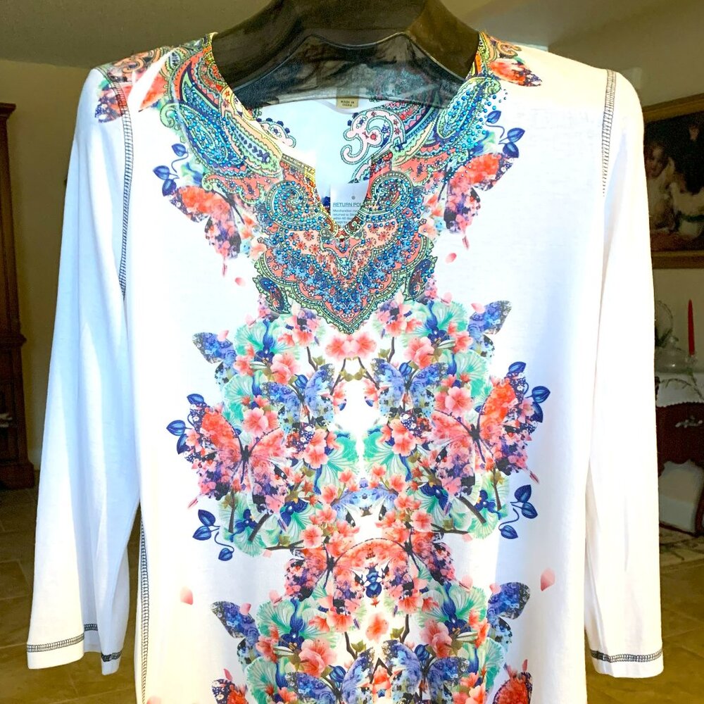 NWT Live and Let Live Embellished Floral Print Top size Large